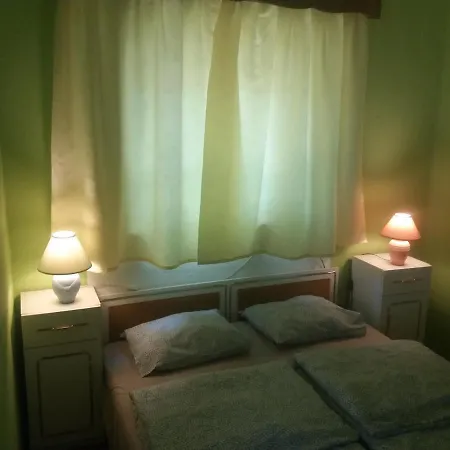 Majestic Apartmanhaz Badacsony * 바다초니토마이